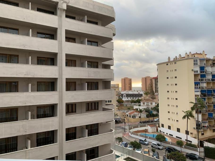 Apartamento Con Encanto Y Piscina Fuengirola Bagian luar foto