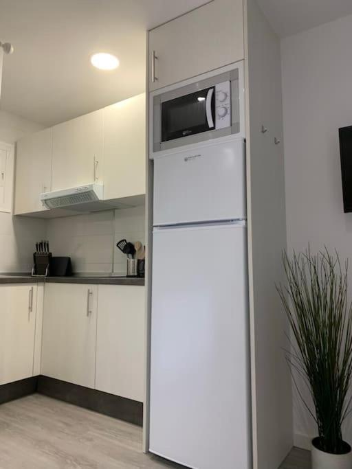 Apartamento Con Encanto Y Piscina Fuengirola Bagian luar foto
